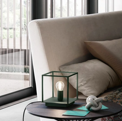 Lampada da tavolo Link in metallo laccato di Le Comfort