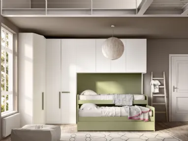Camera con ponte angolare e doppio letto estraibile Room 147 di Zg Mobili