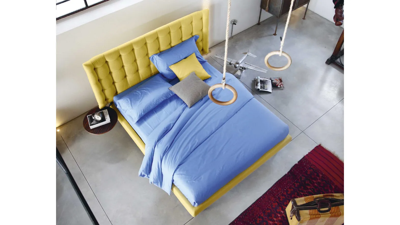 Letto matrimoniale con testiera capitonnè Hug 05 High di Noctis