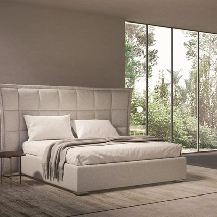 Letto imbottito con testiera trapuntata Maya High di Ergogreen