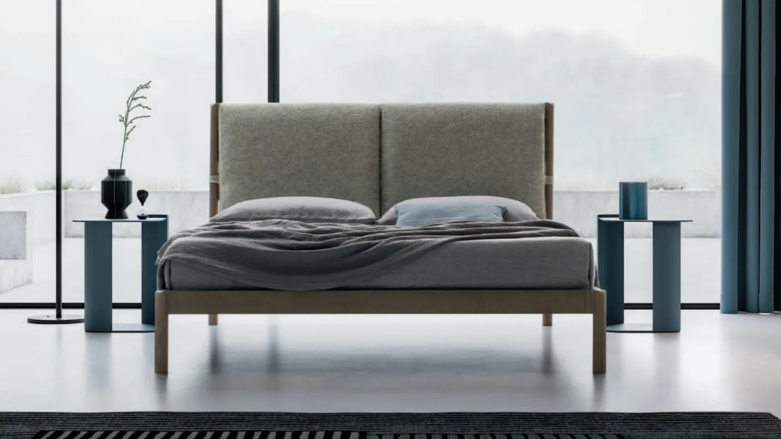Letto in legno Espero con testiera che può essere arricchita con due cuscini in tessuto imbottito di SantaLucia