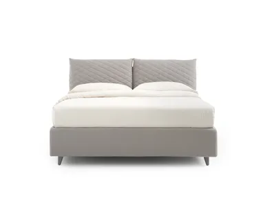 Letto con testiera trapuntata So Regular di Noctis