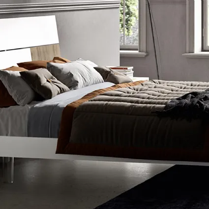 Letto con testiera Tag di Mab