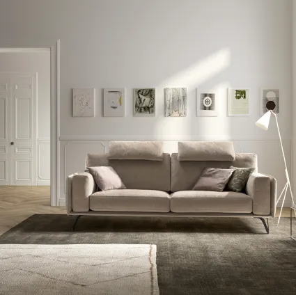 Divano lineare moderno in tessuto Living Bright di Samoa