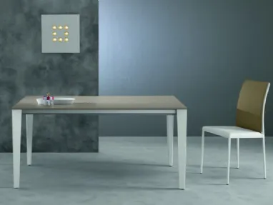 Sedia con struttura in metallo, rivestimento in ecopelle, Malik di Eurosedia