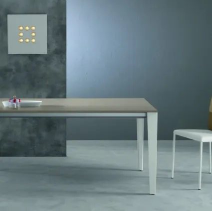 Sedia con struttura in metallo, rivestimento in ecopelle, Malik di Eurosedia