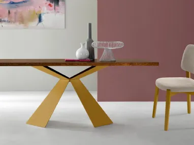Sedia in legno imbottita Tecla Oro di Eurosedia
