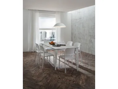 Tavolo Carlo Super Quadrato con top in laminato HPL e gambe in metallo di La Primavera