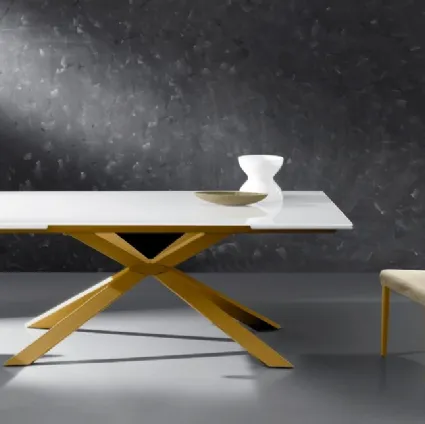 Tavolo con piano in vetro extra bianco, base in metallo oro, Osaka Oro di Eurosedia