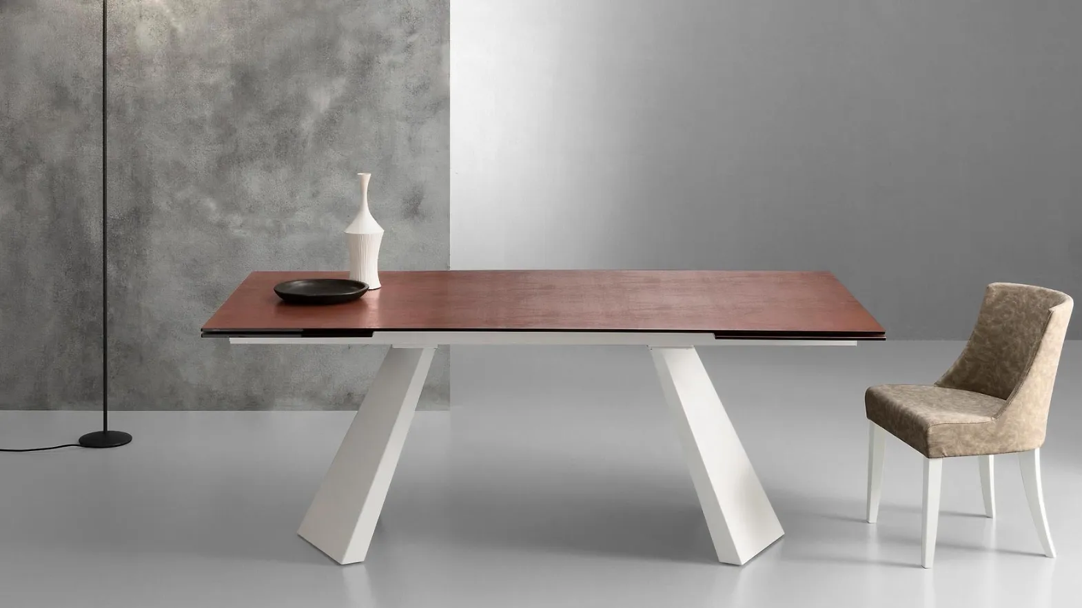 Tavolo allungabile di design in metallo e laminato Pechino di Eurosedia