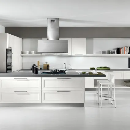 Cucina Moderna Itaca angolare a ferro di cavallo in legno massello di Frassino laccato Bianco a poro aperto di Arredo3