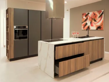 Cucina moderna con isola Kalì Arredo3 scontata